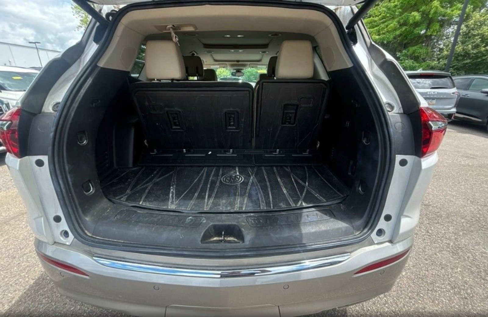 Used 2018 Buick Enclave Premium w/ Experience Buick Package AWD/4WD image 15