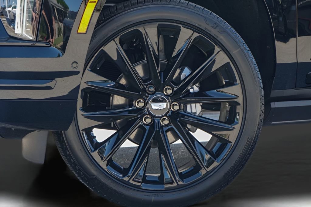 New 2026 Cadillac Escalade ESV Platinum Sport w/ LPO, ONYX Package image 2