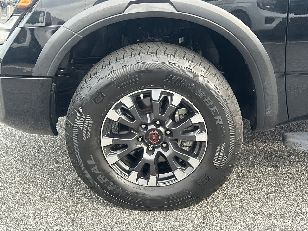 Used 2023 Nissan Titan PRO-4X w/ Pro-4x Utility Package AWD/4WD image 11