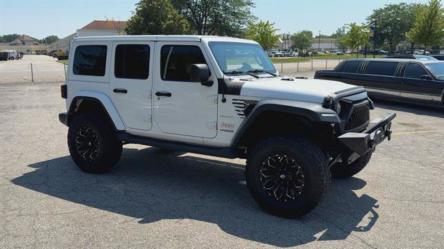 Used 2018 Jeep Wrangler Unlimited Sahara w/ Dual Top Group AWD/4WD image 2