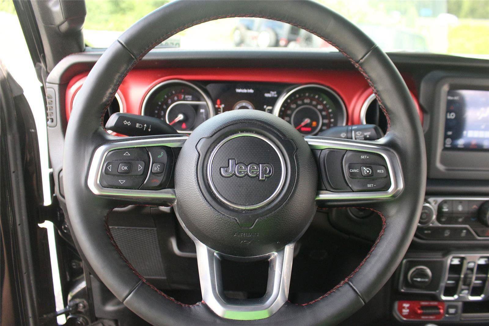 Used 2018 Jeep Wrangler Unlimited Rubicon w/ Cold Weather Group image 18