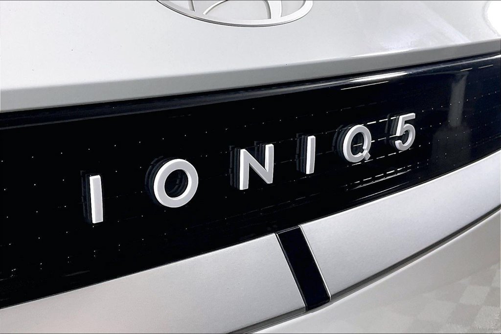 Used 2025 Hyundai Ioniq 5 SEL RWD image 31