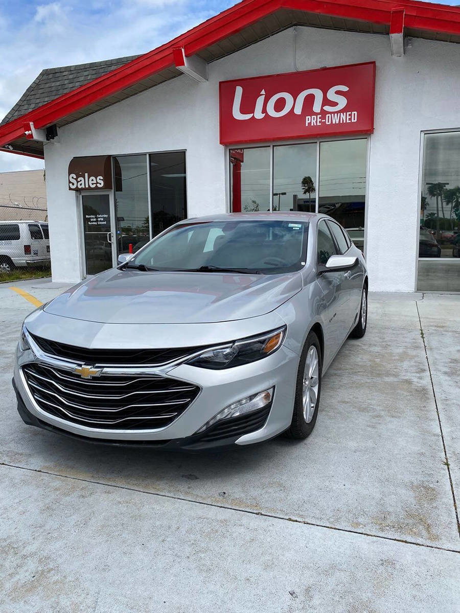 Used 2019 Chevrolet Malibu LT image 2