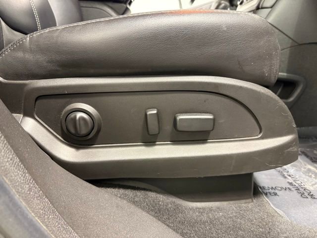 Used 2015 GMC Acadia SLT image 30