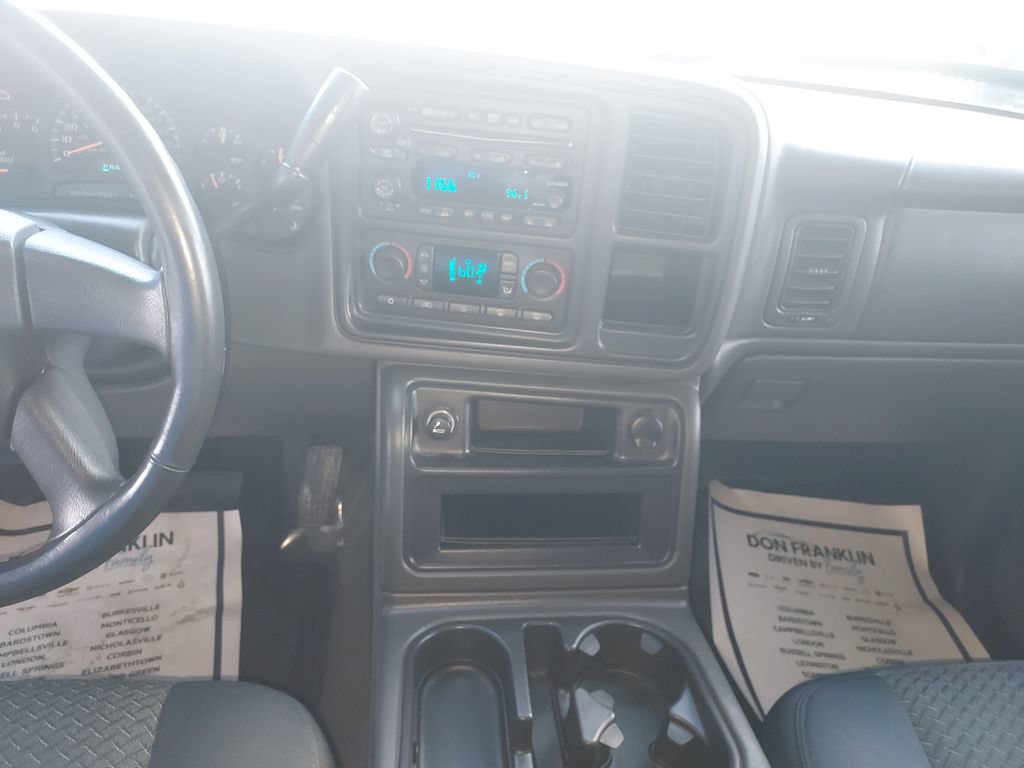 Used 2004 Chevrolet Avalanche 2500 w/ Preferred Equipment Group AWD/4WD image 20