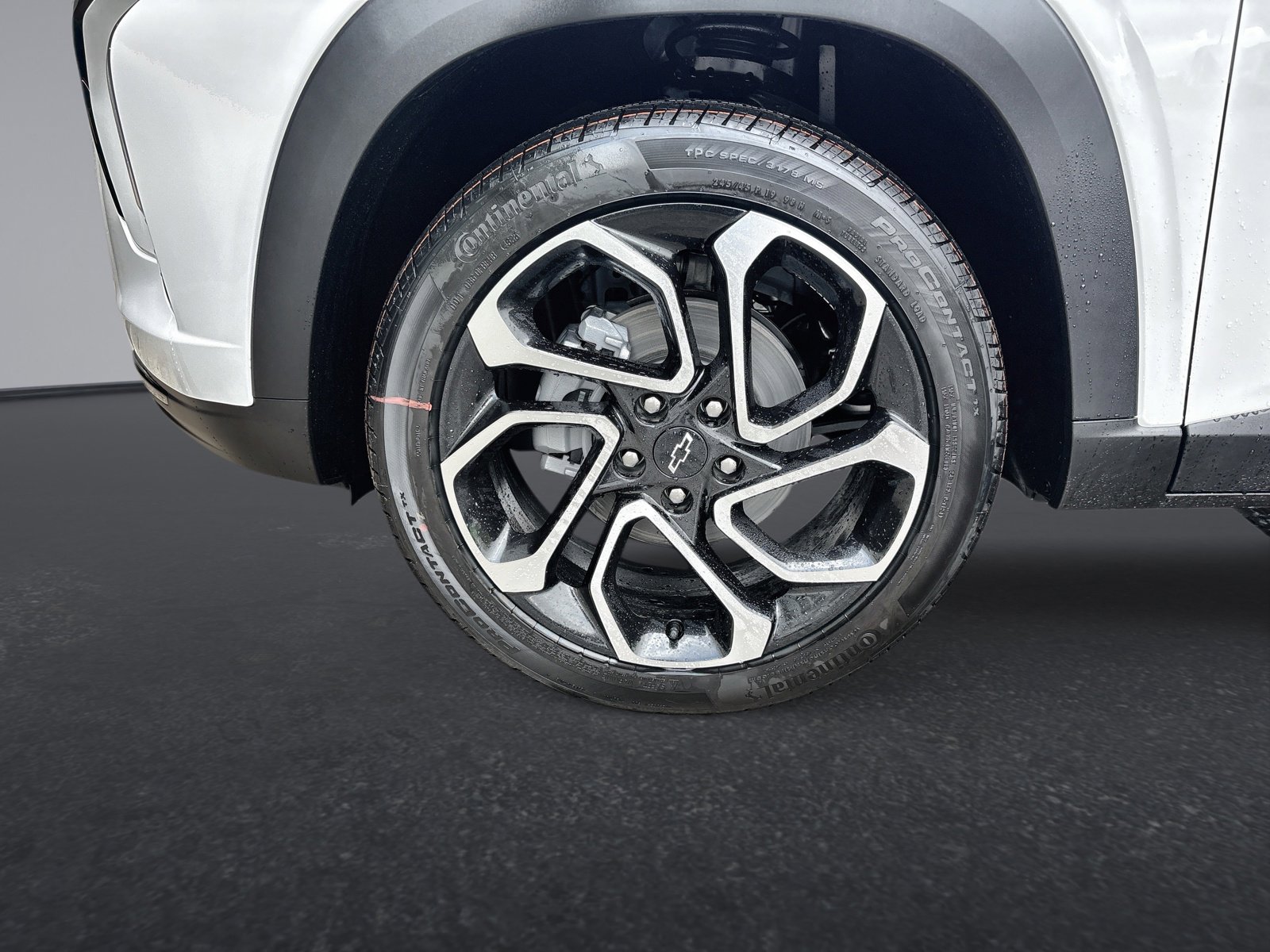 New 2026 Chevrolet Trax RS w/ Sunroof Package FWD image 18