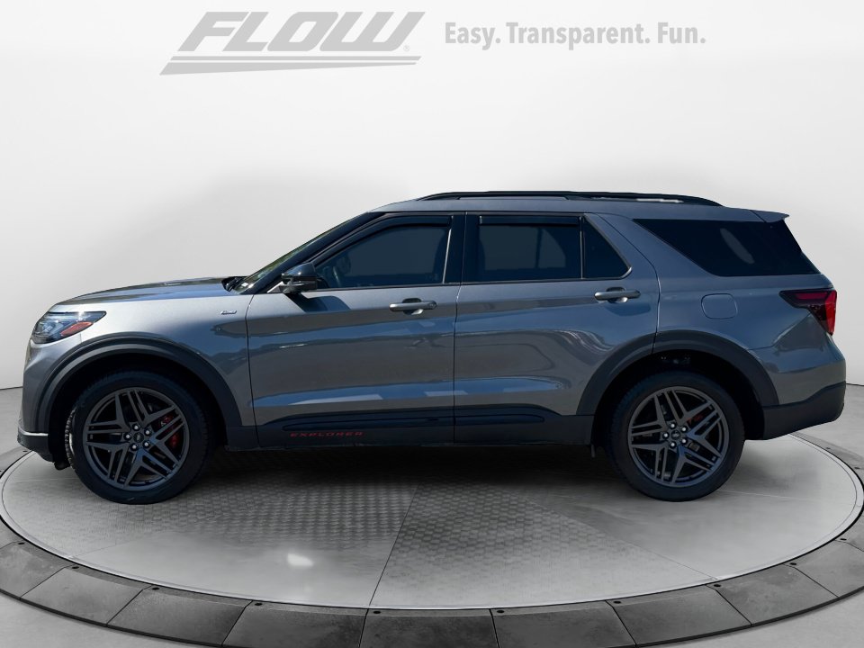 Used 2026 Ford Explorer ST-Line w/ ST-Line Street Pack AWD/4WD image 5