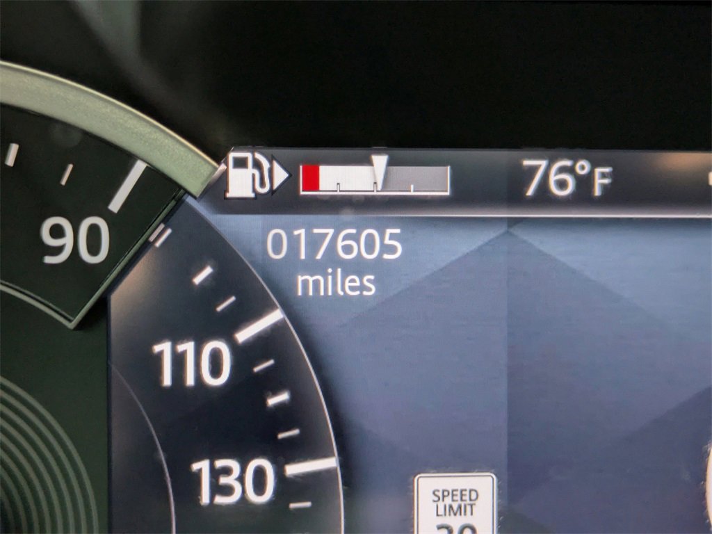 Used 2022 Jaguar F-PACE S image 32