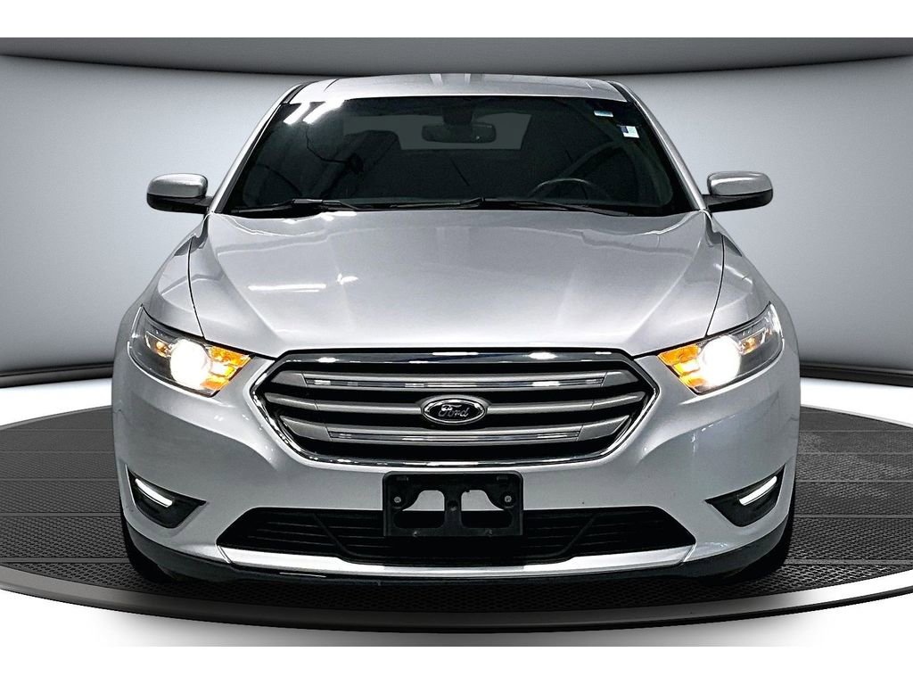 Used 2013 Ford Taurus SEL image 4