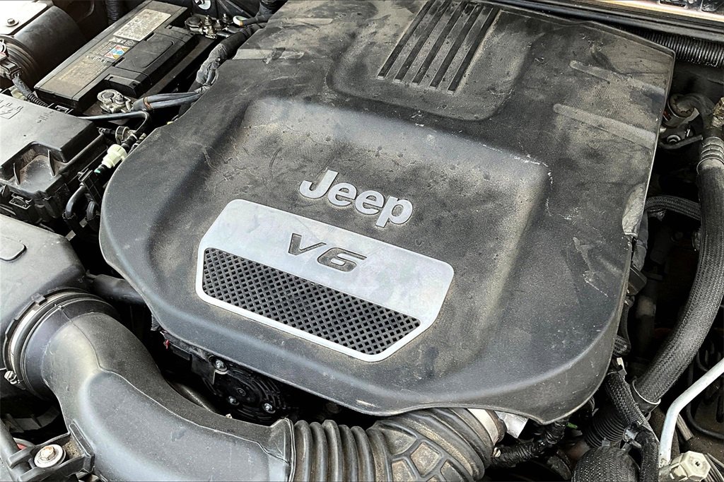 Used 2018 Jeep Wrangler Unlimited Sahara image 28