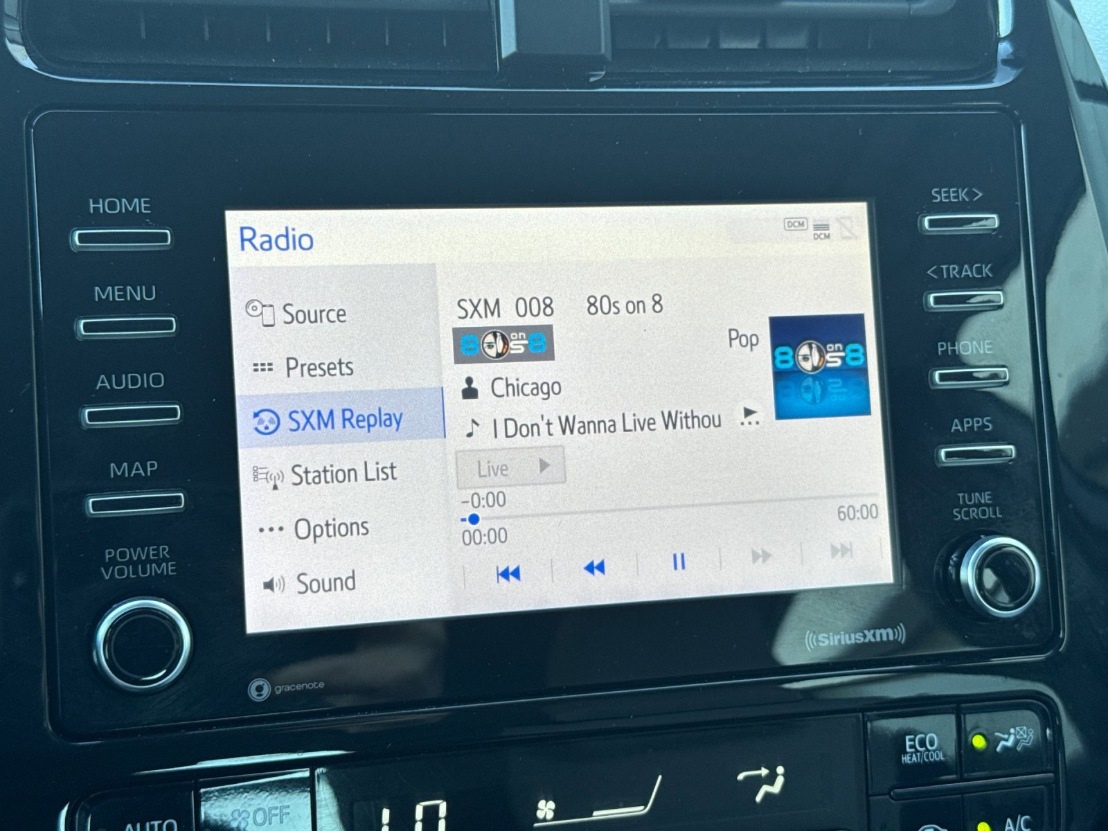 Used 2022 Toyota Prius LE image 18