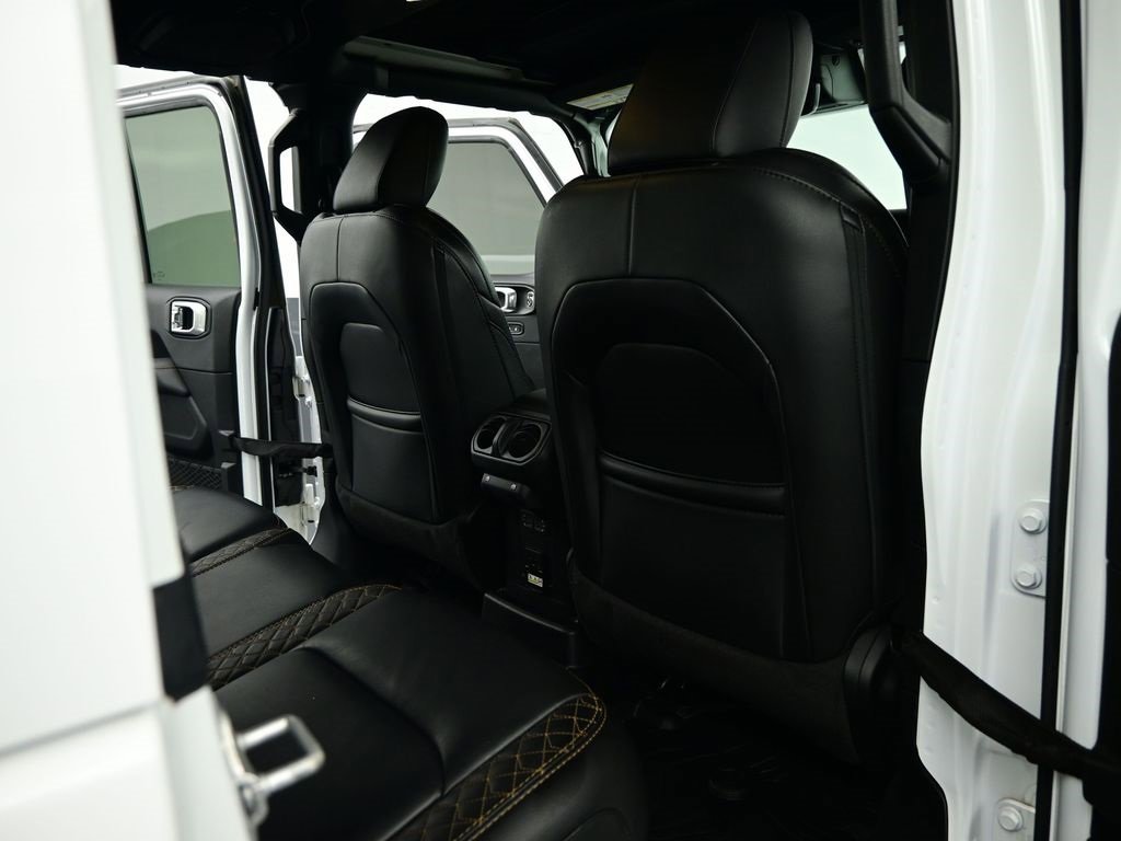 Used 2021 Jeep Wrangler Unlimited Sahara image 37