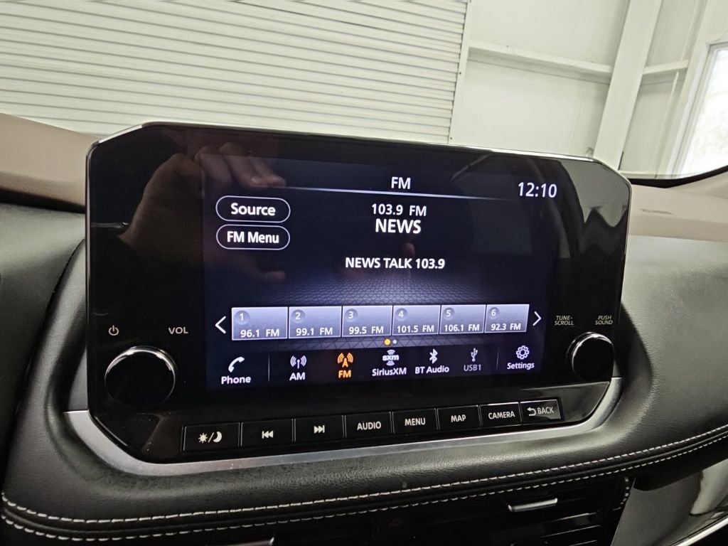 Used 2023 Nissan Rogue SL w/ SL Premium Package FWD image 16