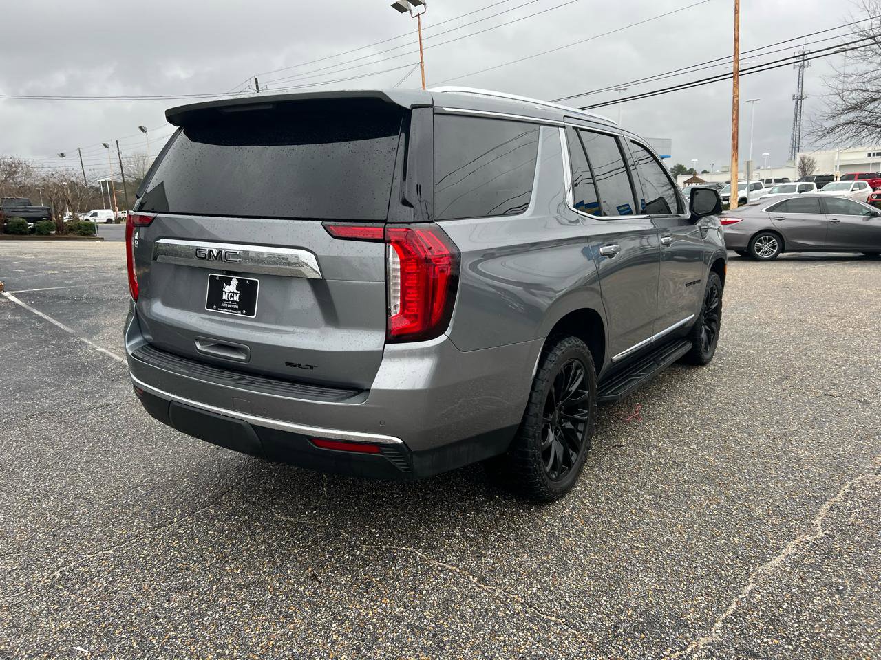 Used 2022 GMC Yukon SLT w/ SLT Premium Package image 25