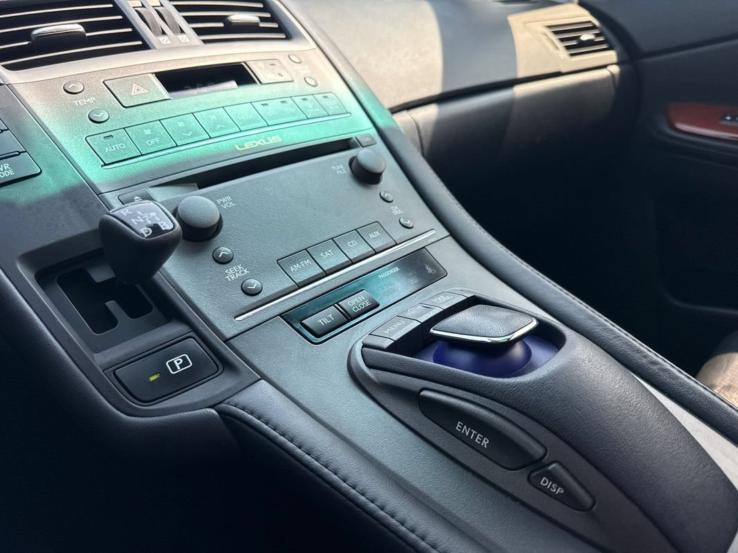 Used 2010 Lexus HS 250h Premium w/ Preferred Accessory Package FWD image 30