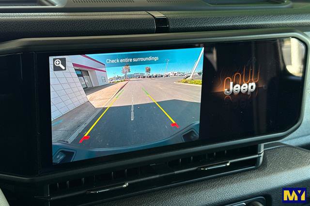 Used 2025 Jeep Gladiator Willys image 22