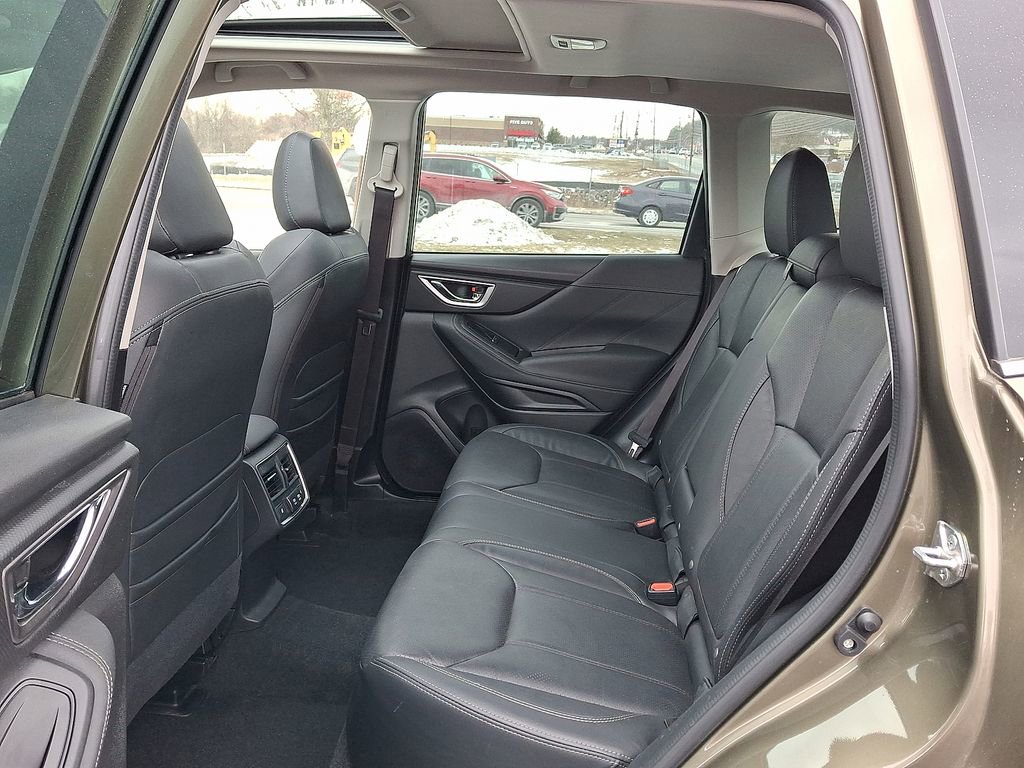 Used 2023 Subaru Forester Touring image 12