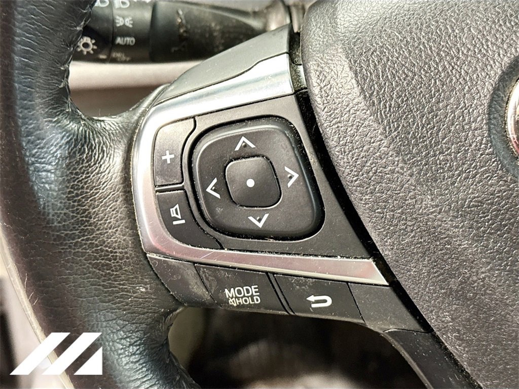 Used 2017 Toyota Camry XLE image 11