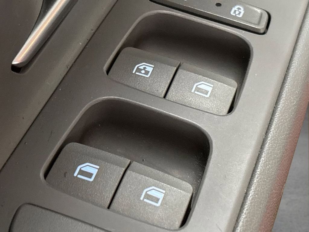 Used 2021 Hyundai Elantra SEL image 31