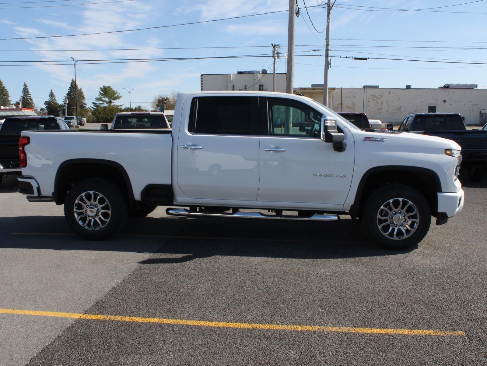 New 2026 Chevrolet Silverado 3500 LT w/ Z71 Chrome Sport Edition AWD/4WD image 4