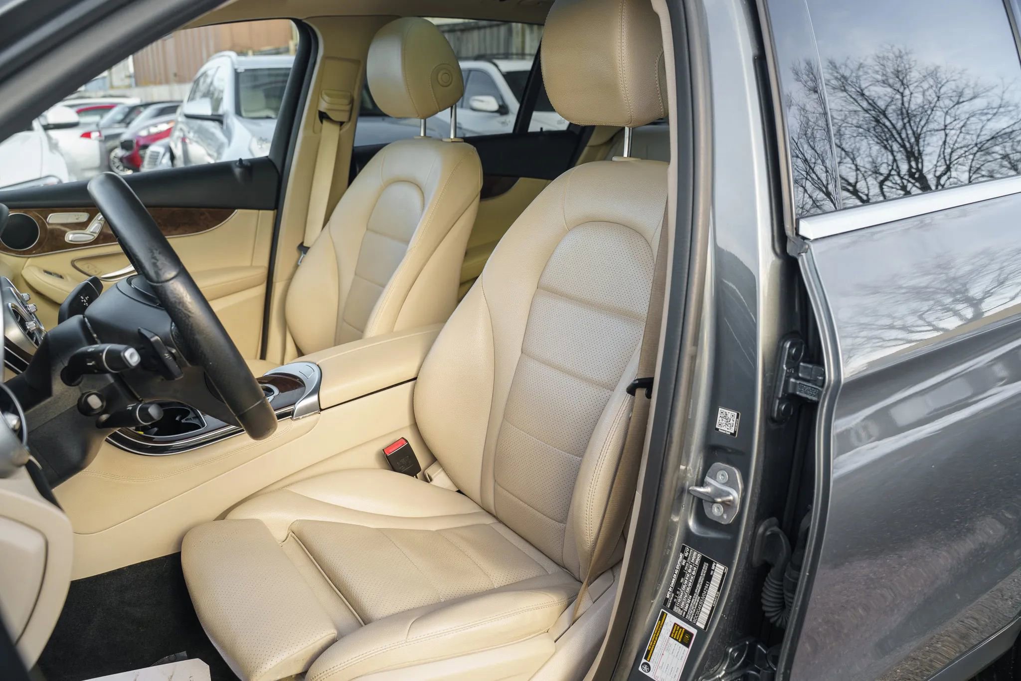 Used 2018 Mercedes-Benz GLC 300 GLC 300 4MATIC Sport Utility 4 image 8