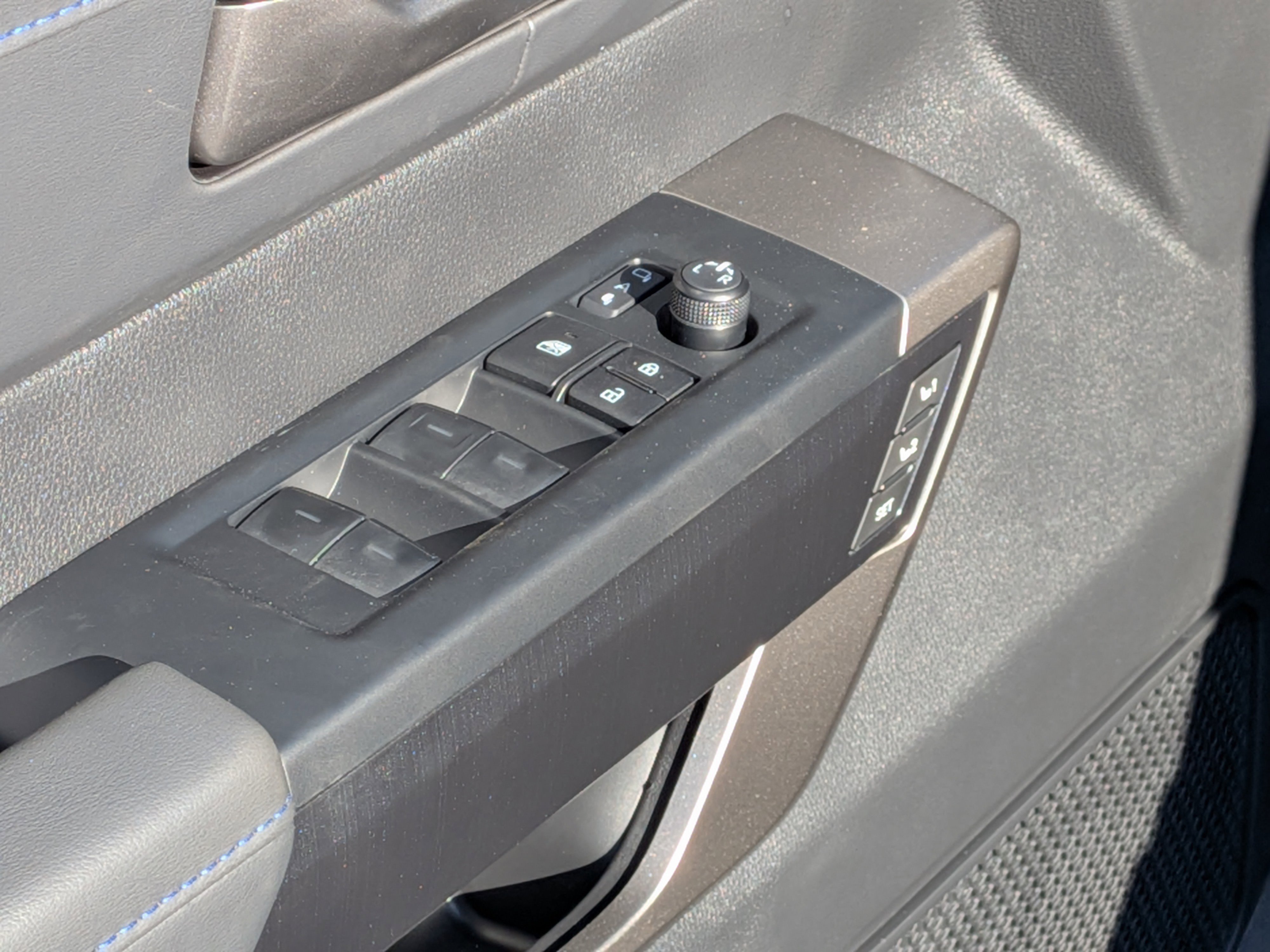 New 2026 Toyota Tundra Platinum w/ TRD Off-Road Package image 10