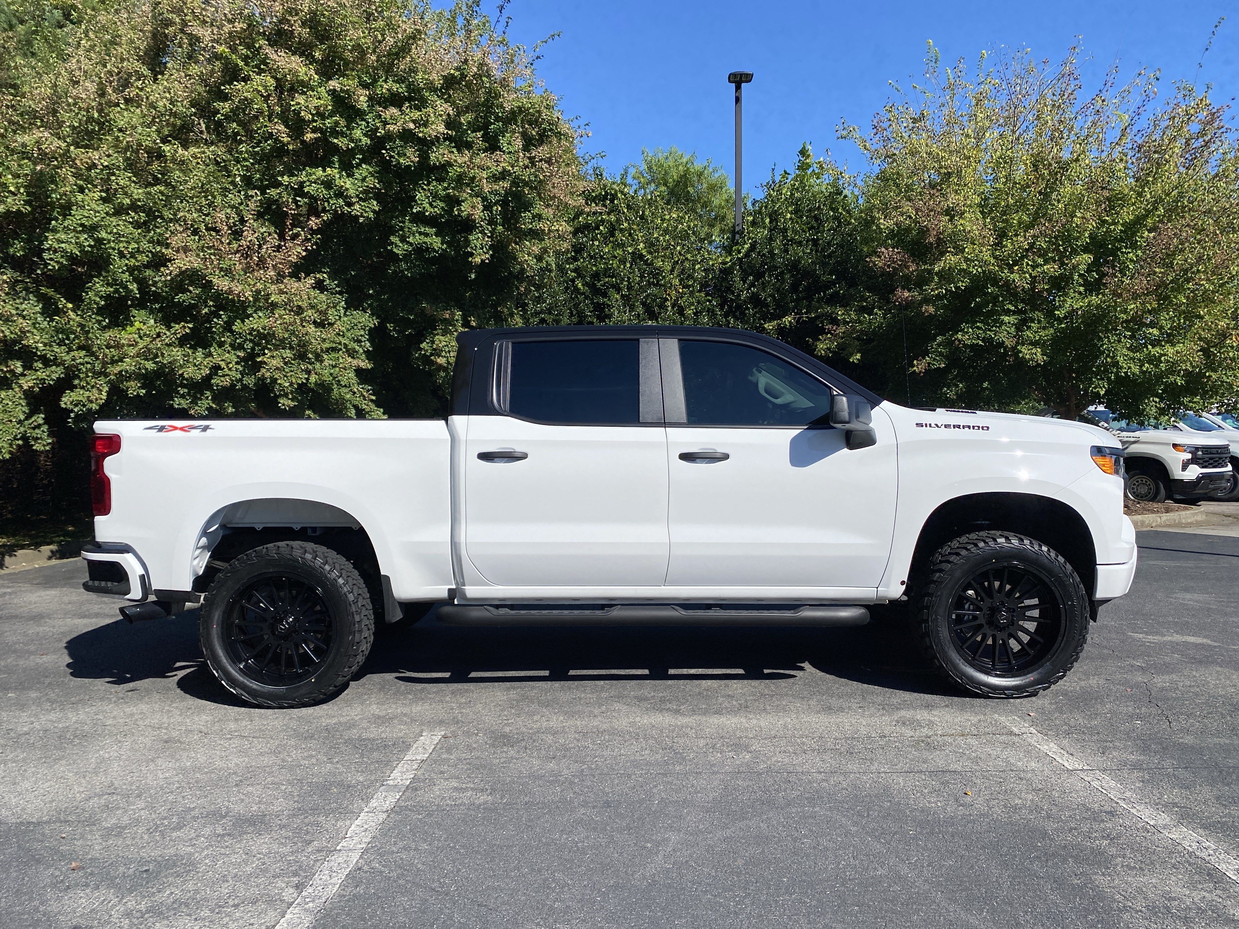 Used 2026 Chevrolet Silverado 1500 Custom w/ Turbomax Blackout Package AWD/4WD image 10