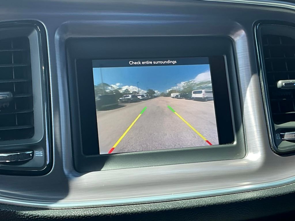 Used 2018 Dodge Challenger SXT image 30