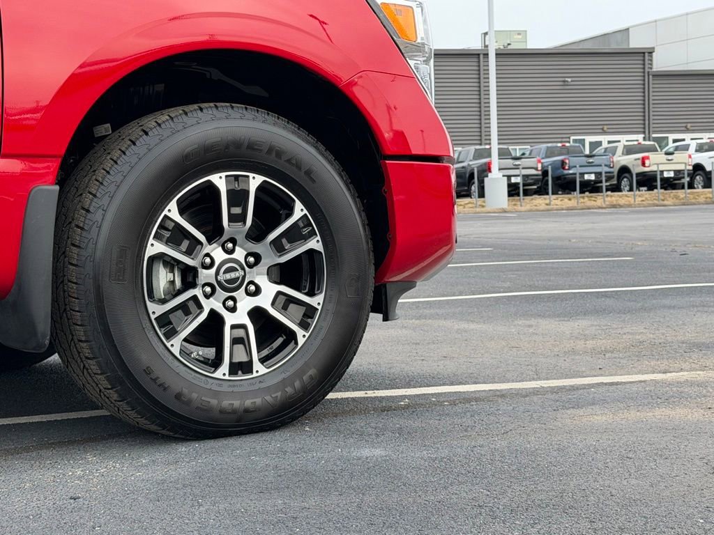 Used 2024 Nissan Titan SV w/ SV Convenience Package image 48