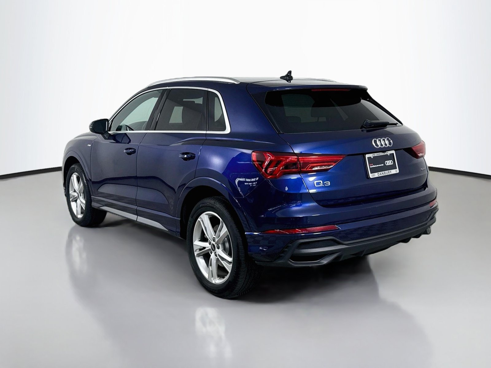 Certified 2024 Audi Q3 2.0T Premium Plus AWD/4WD image 3