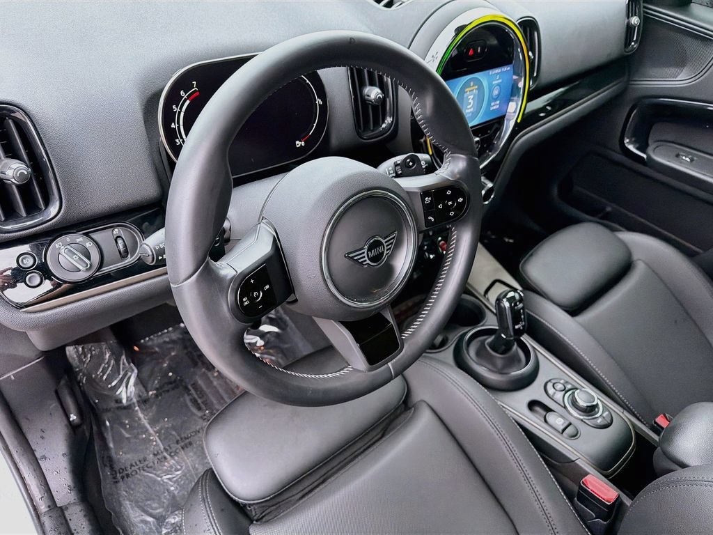 Used 2024 MINI Cooper Countryman S w/ Storage Package FWD image 24