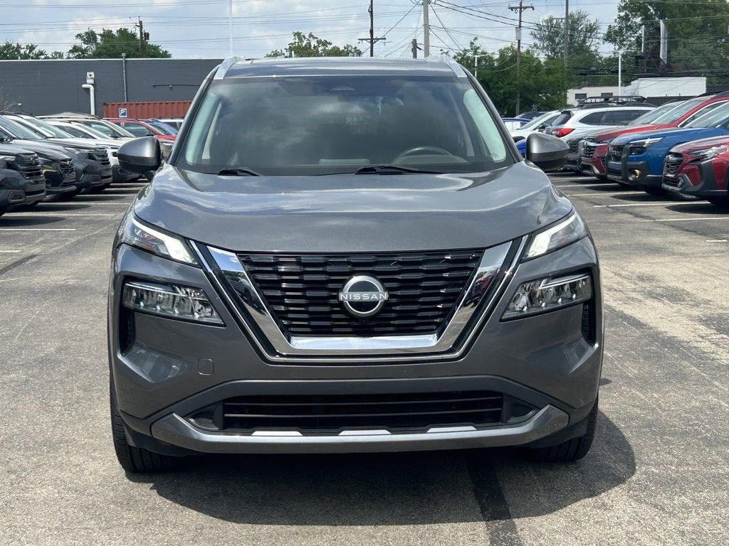 Used 2023 Nissan Rogue SL AWD/4WD image 2