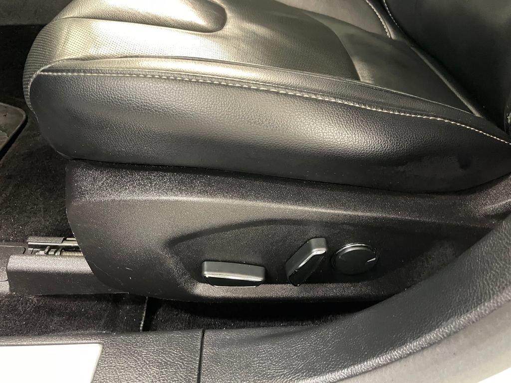 Used 2017 Ford Fusion Titanium FWD image 11