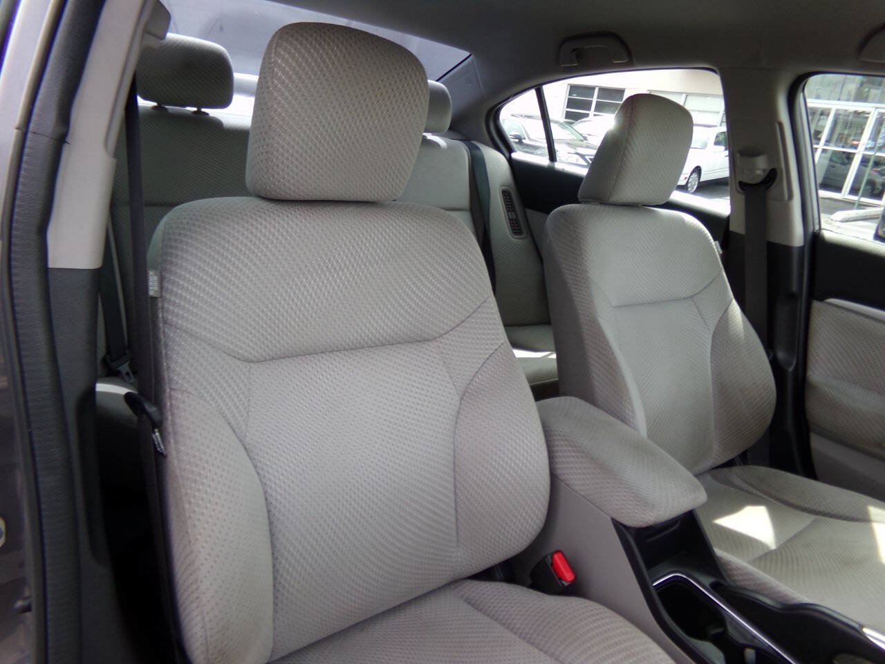 Used 2015 Honda Civic Hybrid Sedan image 37