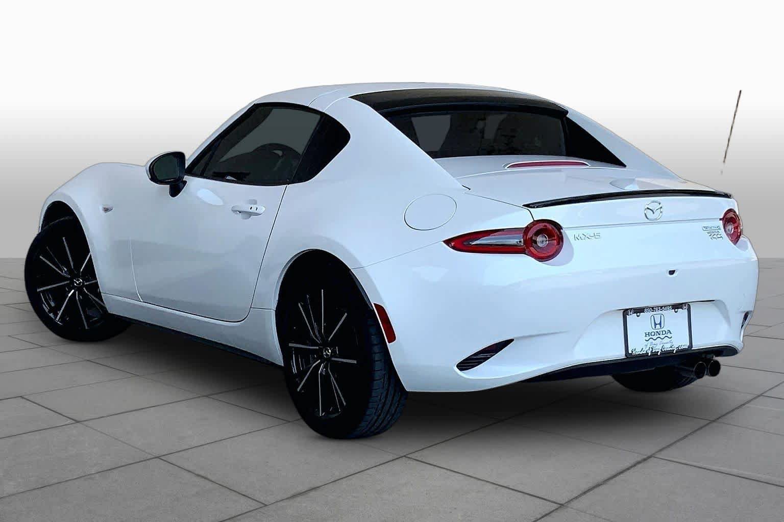 Used 2025 MAZDA MX-5 Miata RF Grand Touring RWD image 12