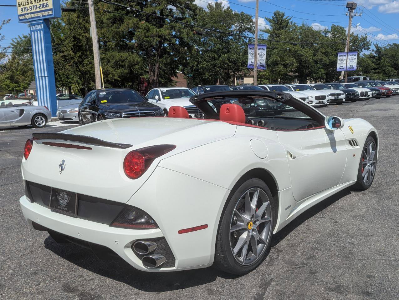 Used 2013 Ferrari California RWD image 13