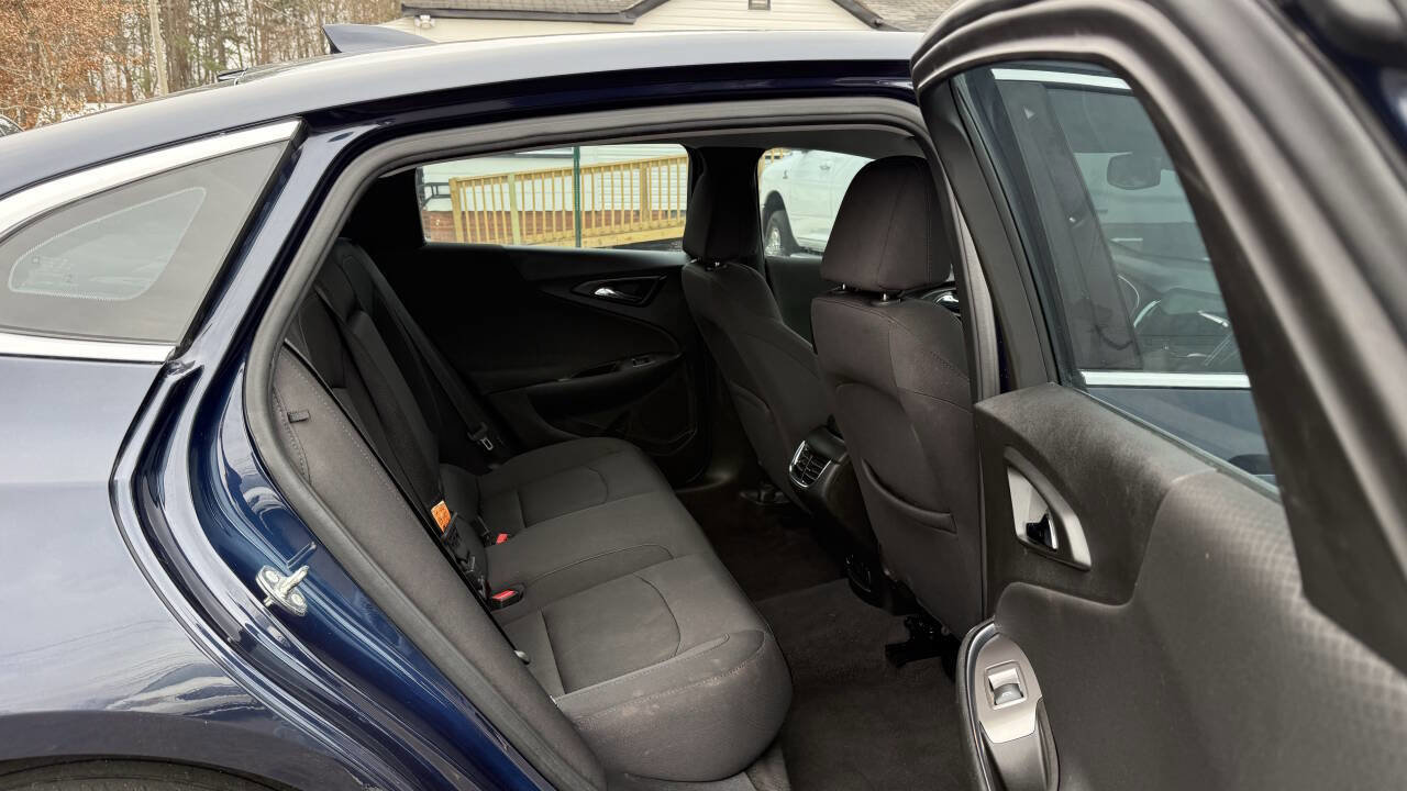 Used 2017 Chevrolet Malibu LT image 16