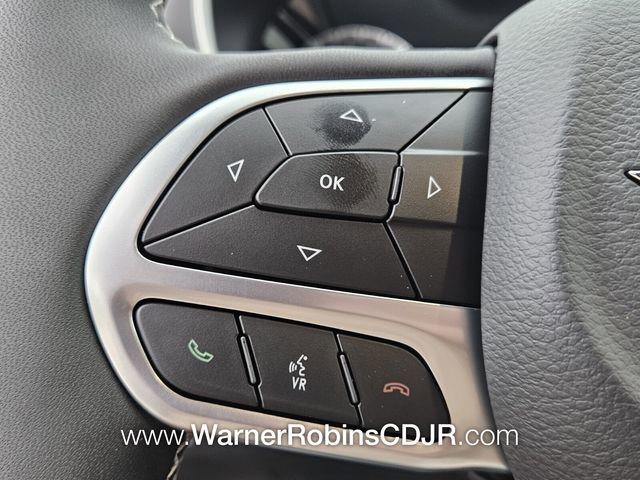 New 2026 Chrysler Pacifica Select FWD image 25