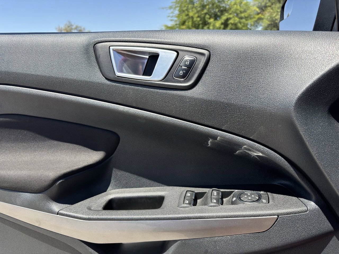 Used 2018 Ford EcoSport SE FWD image 21