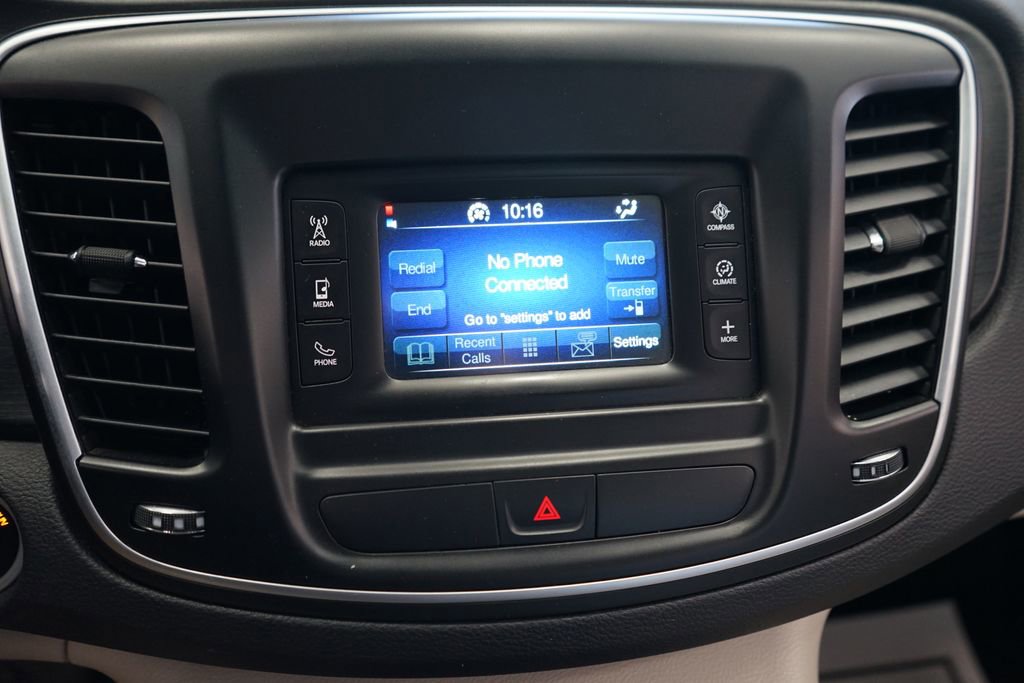 Used 2015 Chrysler 200 Limited w/ Convenience Group FWD image 30