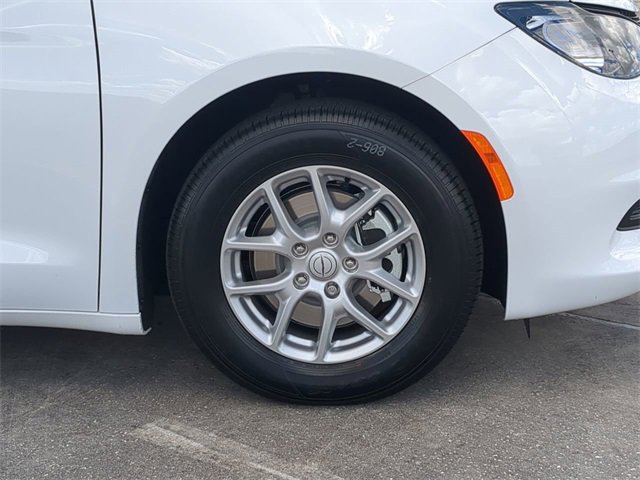 New 2026 Chrysler Voyager LX image 11