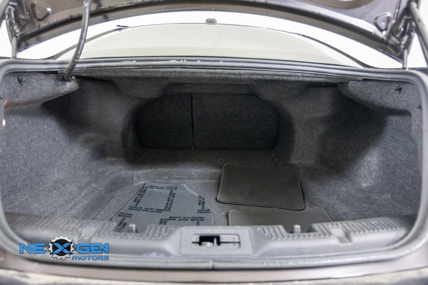 Used 2013 Ford Taurus SEL FWD image 32