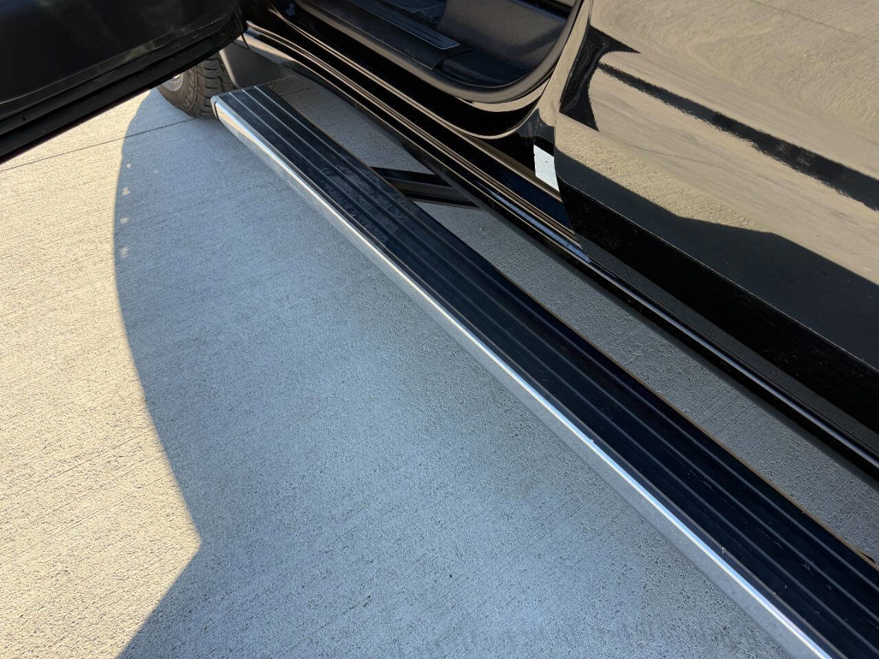 Used 2021 Chevrolet Silverado 1500 LTZ w/ LTZ Premium Package image 16