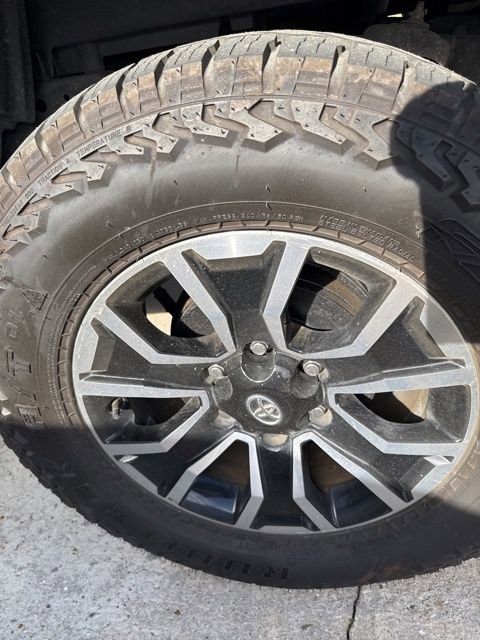 Used 2022 Toyota Tacoma TRD Sport image 24