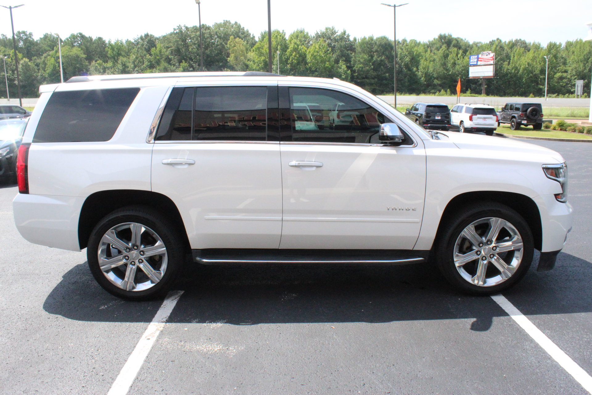 Used 2019 Chevrolet Tahoe Premier RWD image 5