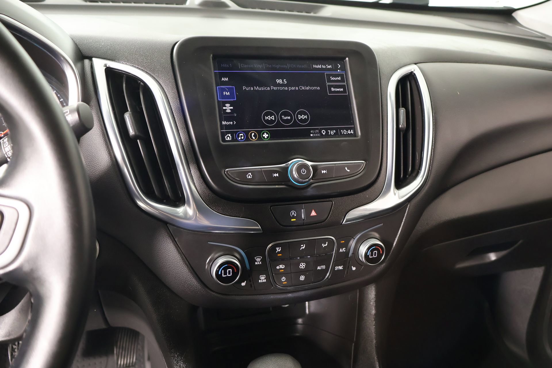 Used 2023 Chevrolet Equinox LT FWD image 5