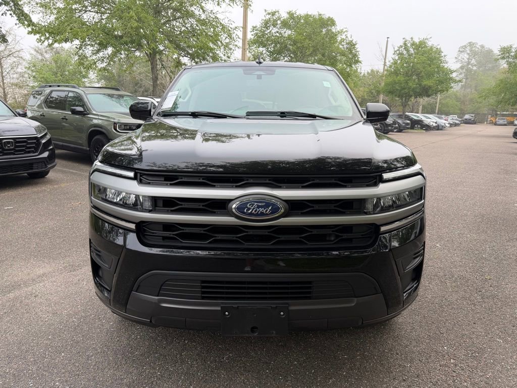 Used 2024 Ford Expedition XLT image 2