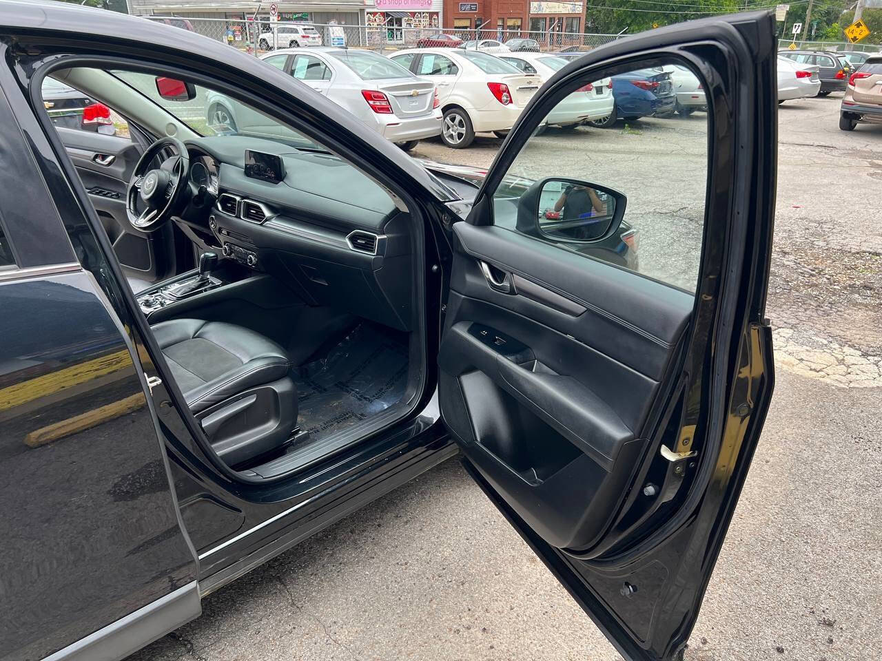 Used 2017 MAZDA CX-5 Touring w/ I-ACTIVSENSE Package image 17