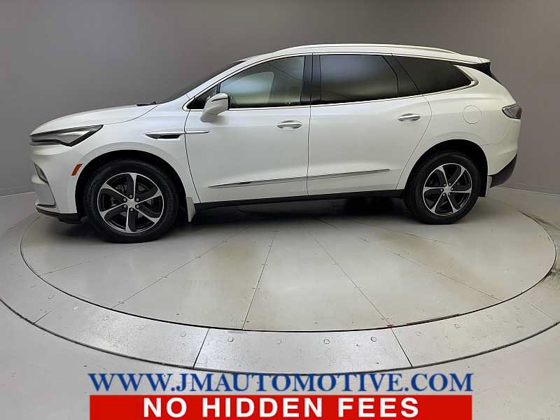 Used 2022 Buick Enclave Essence w/ Experience Buick Package AWD/4WD image 2