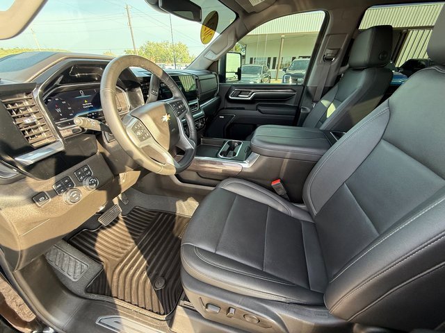 Used 2024 Chevrolet Silverado 2500 LTZ w/ LTZ Plus Package image 11